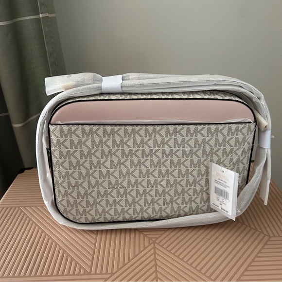 Michael Kors Cream Blush Pink Crossbody Bag Jet Set Signature Style Chain Logo - Picture 3 of 10